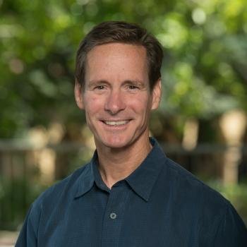 headshot of Scott Fendorf